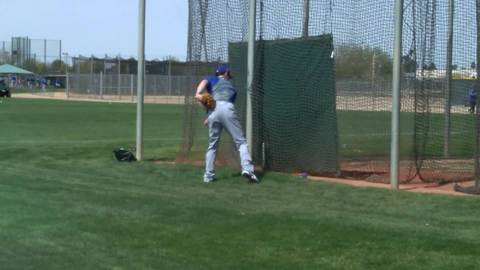 Tim_Lincecum_arrives_at_Rangers_camp_0_20180307222943-3156084
