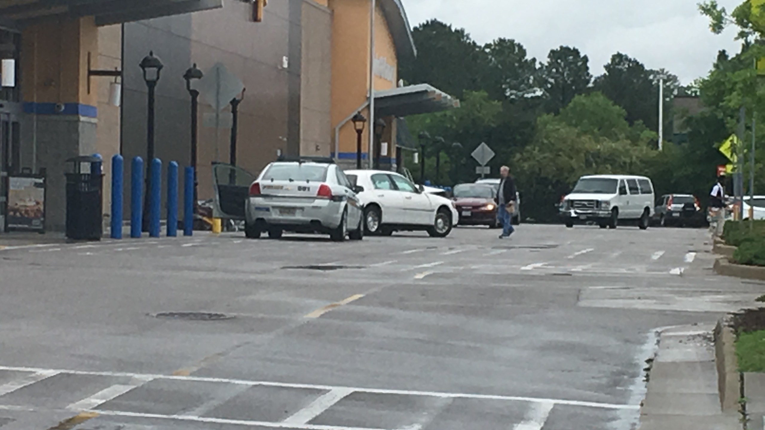 VBWalmart_1526580482296.jpg