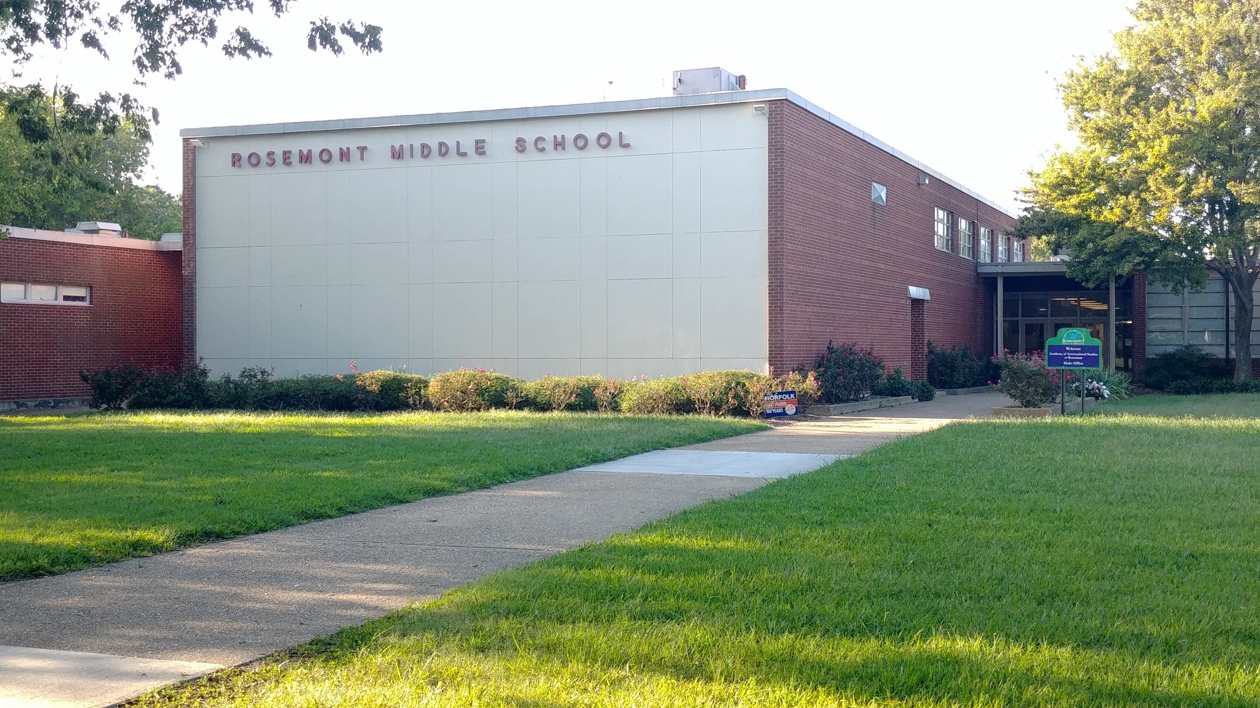 Rosemont Middle School Generic Norfolk School Generic4.jpg