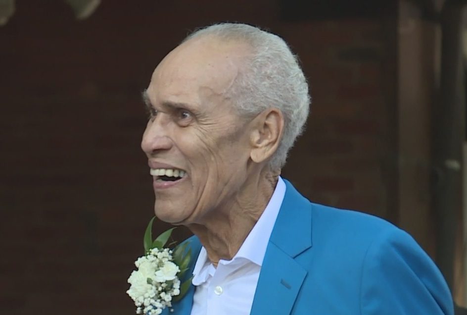 Portsmouth celebrates NFL legend Roger Brown's 82nd birthday