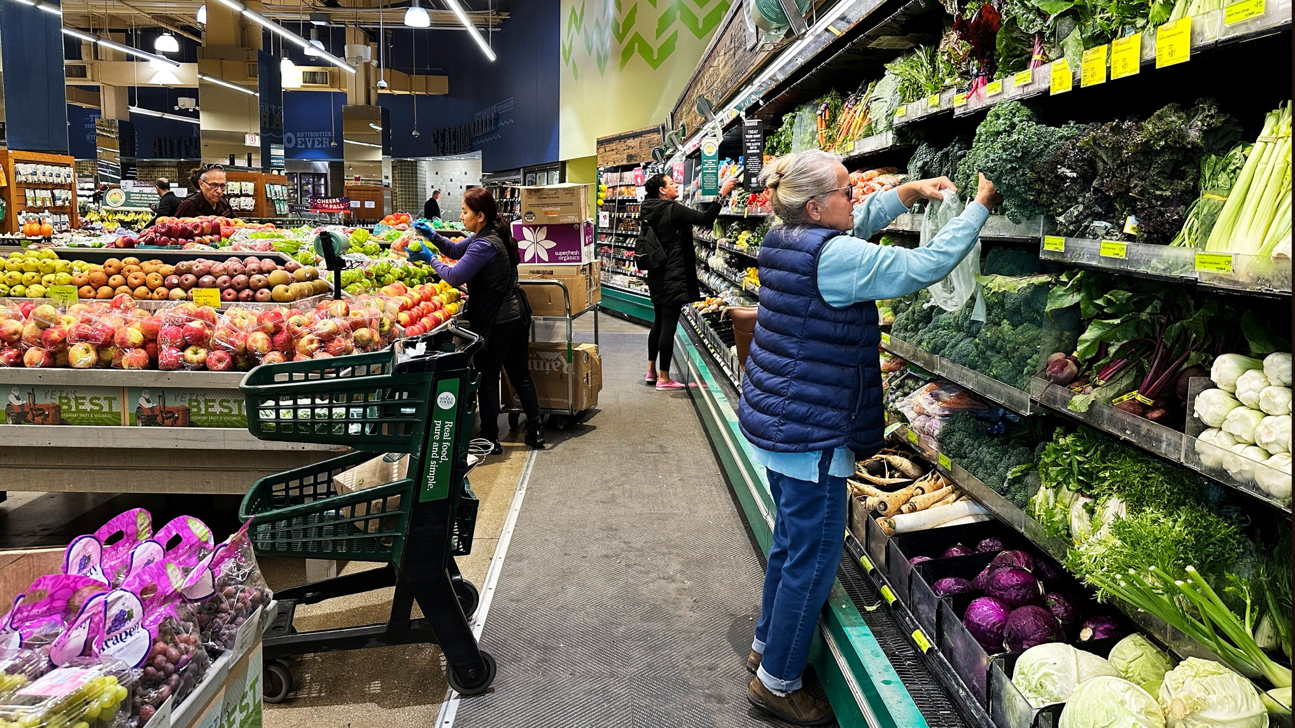 FILE - Customers shop at a grocery store in Chicago, Oct. 25, 2024. (AP Photo/Nam Y. Huh, File)