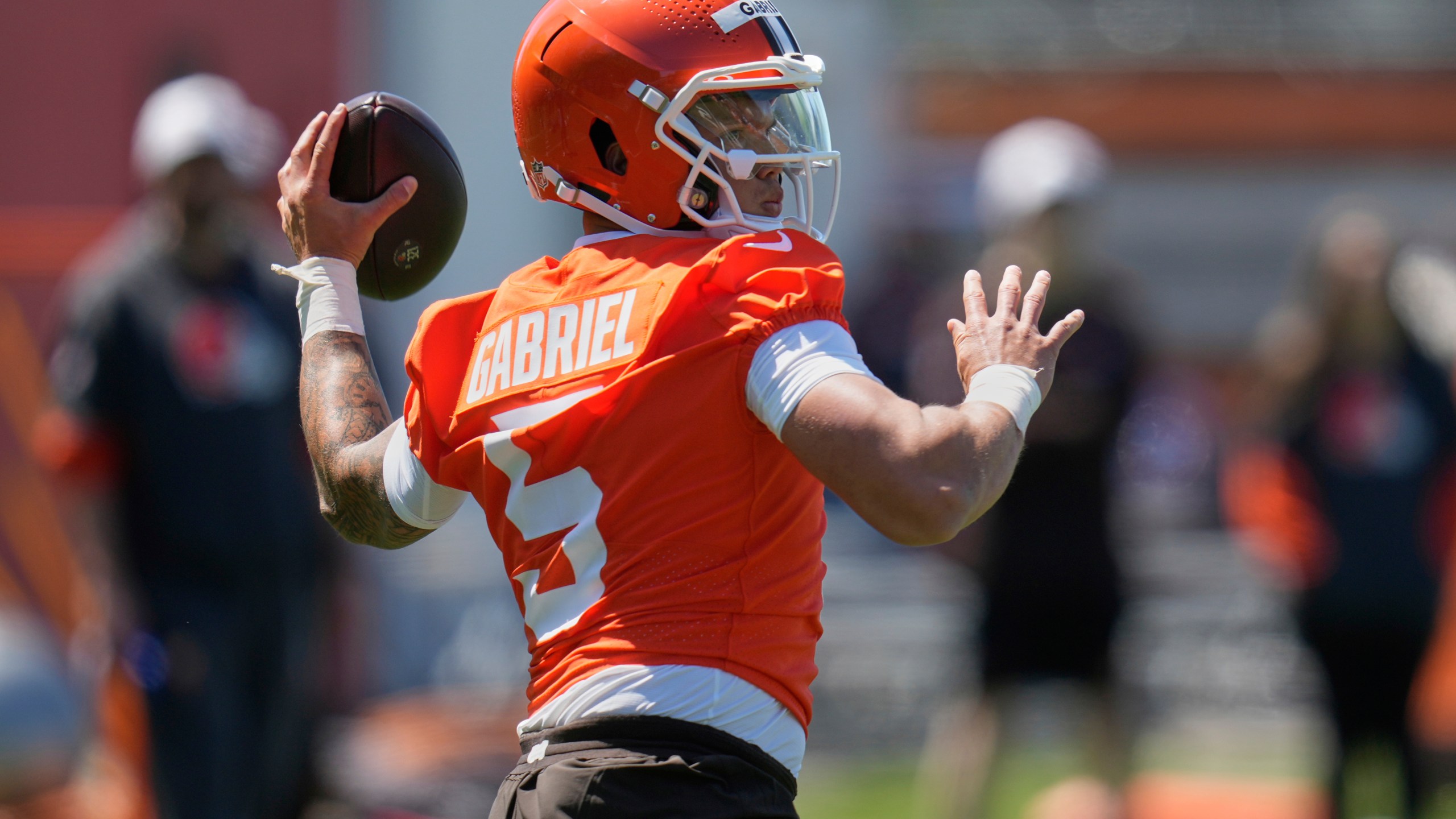 Cleveland Browns quarterback Dillon Gabriel (5) throws during the NFL football team's rookie minicamp in Berea, Ohio, Friday, May 9, 2025. (AP Photo/Sue Ogrocki)