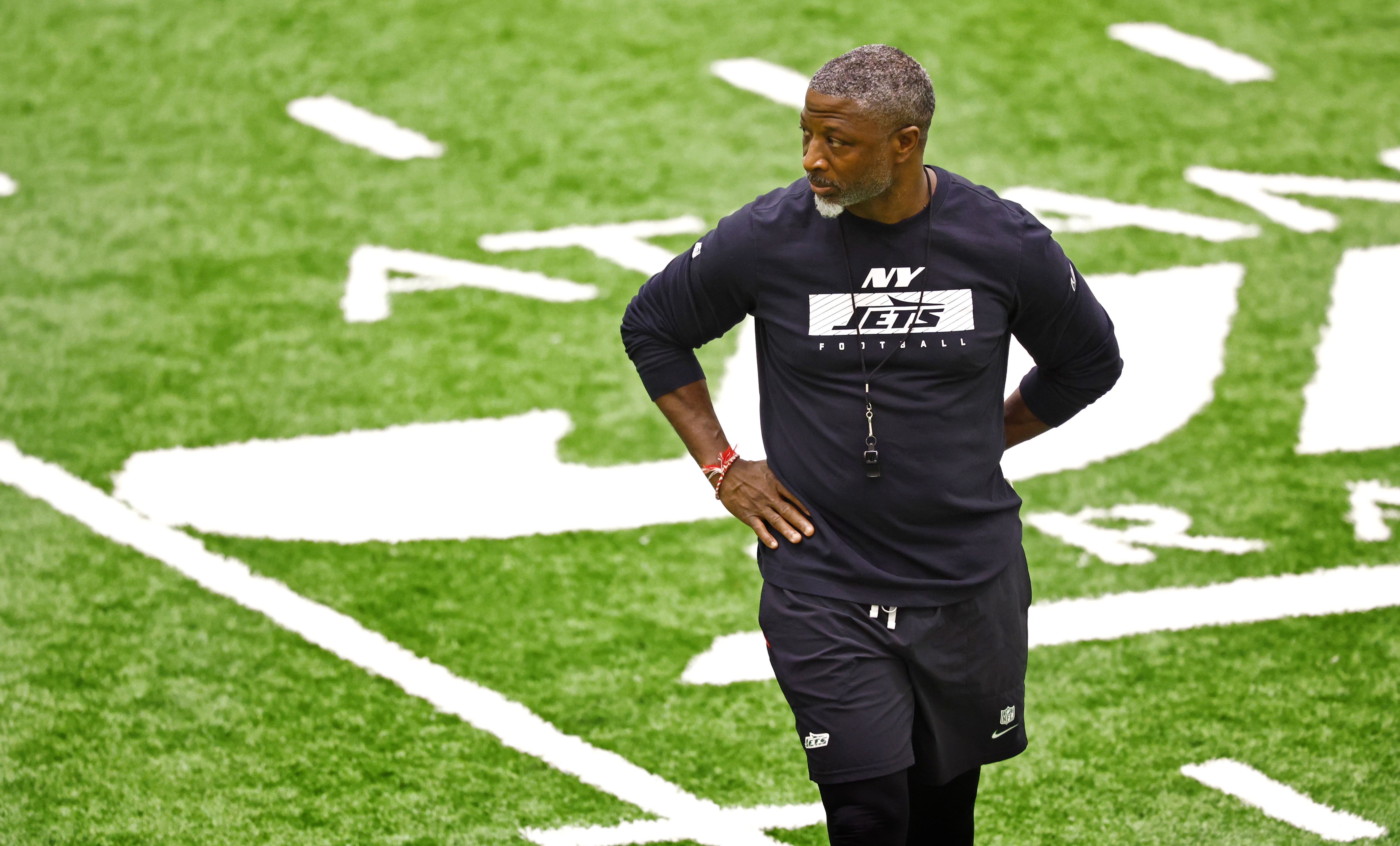 New York Jets head coach Aaron Glenn looks on during the NFL football team's rookie camp, Friday, May 9, 2025, in Florham Park, N.J. (AP Photo/Noah K. Murray)