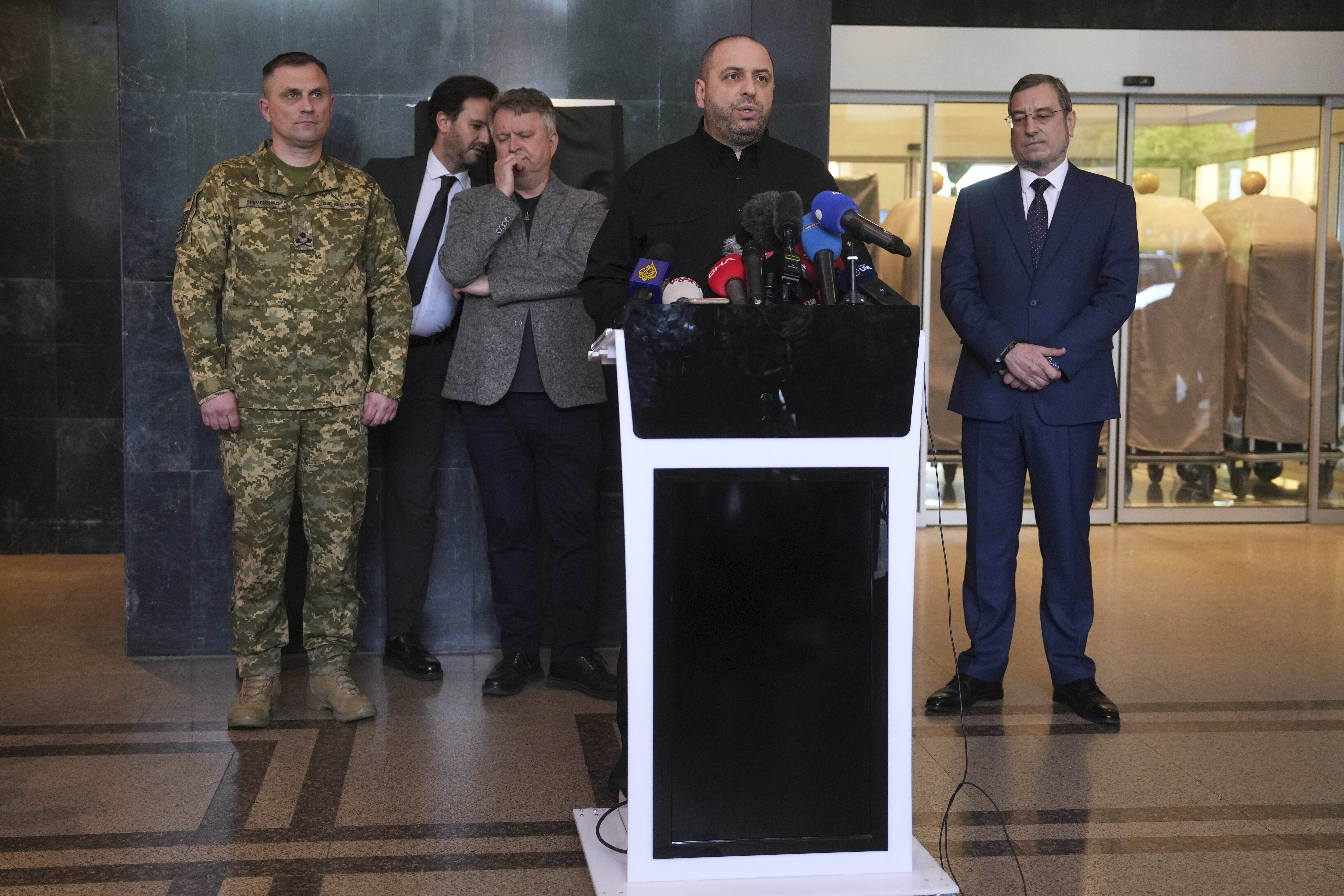 Ukraine's Defence Minister Rustem Umerov talks to journalists, in Istanbul, Turkey, Friday, May 16, 2025. (AP Photo/Evgeniy Maloletka)