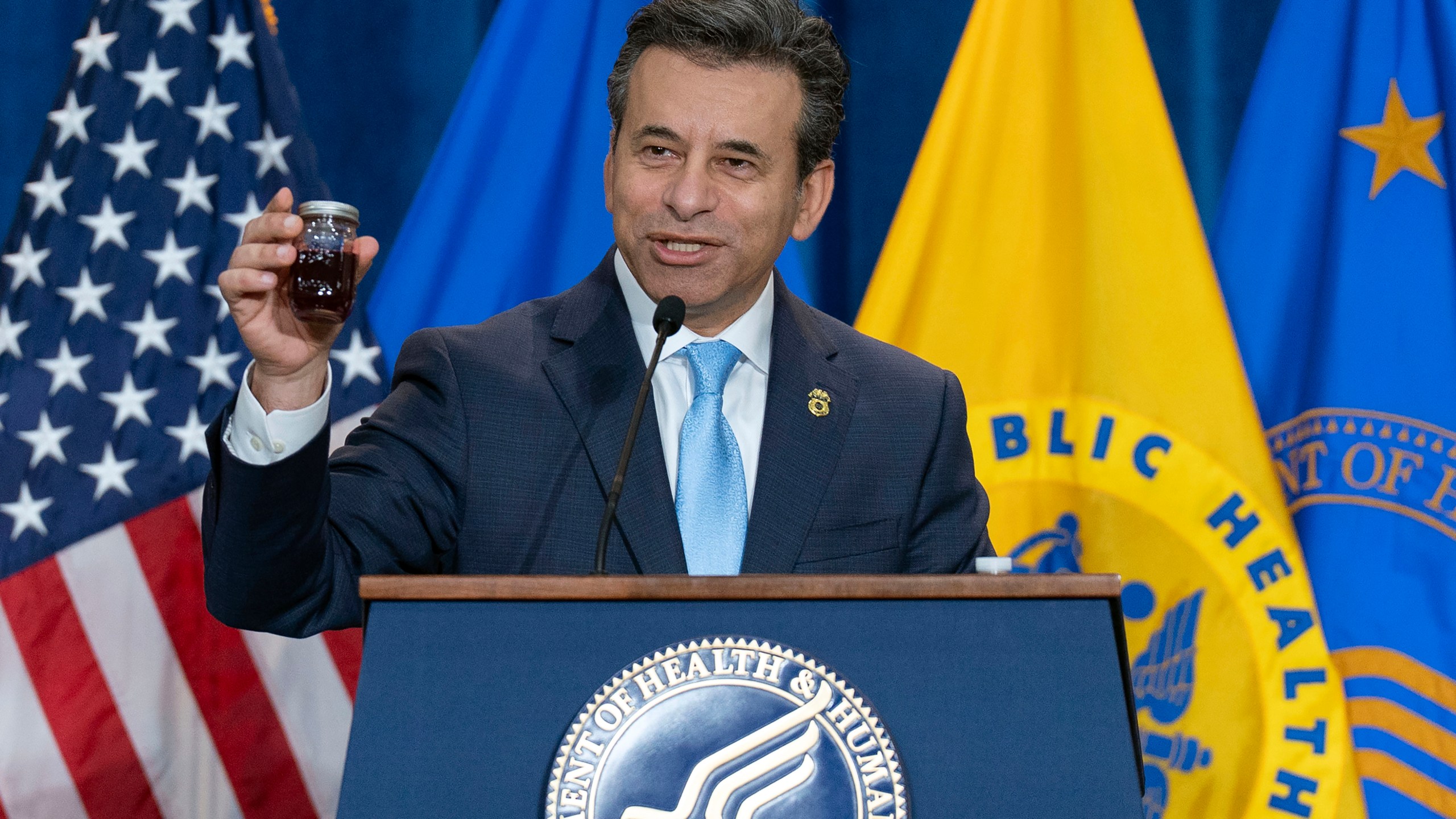 Food and Drug Administration (FDA) commissioner Marty Makary speaks during a news conference on the FDA's intent to phase out the use of petroleum-based synthetic dyes in the nation's food supply at the Hubert Humphrey Building Auditorium in Washington, Tuesday, April 22, 2025. (AP Photo/Jose Luis Magana)