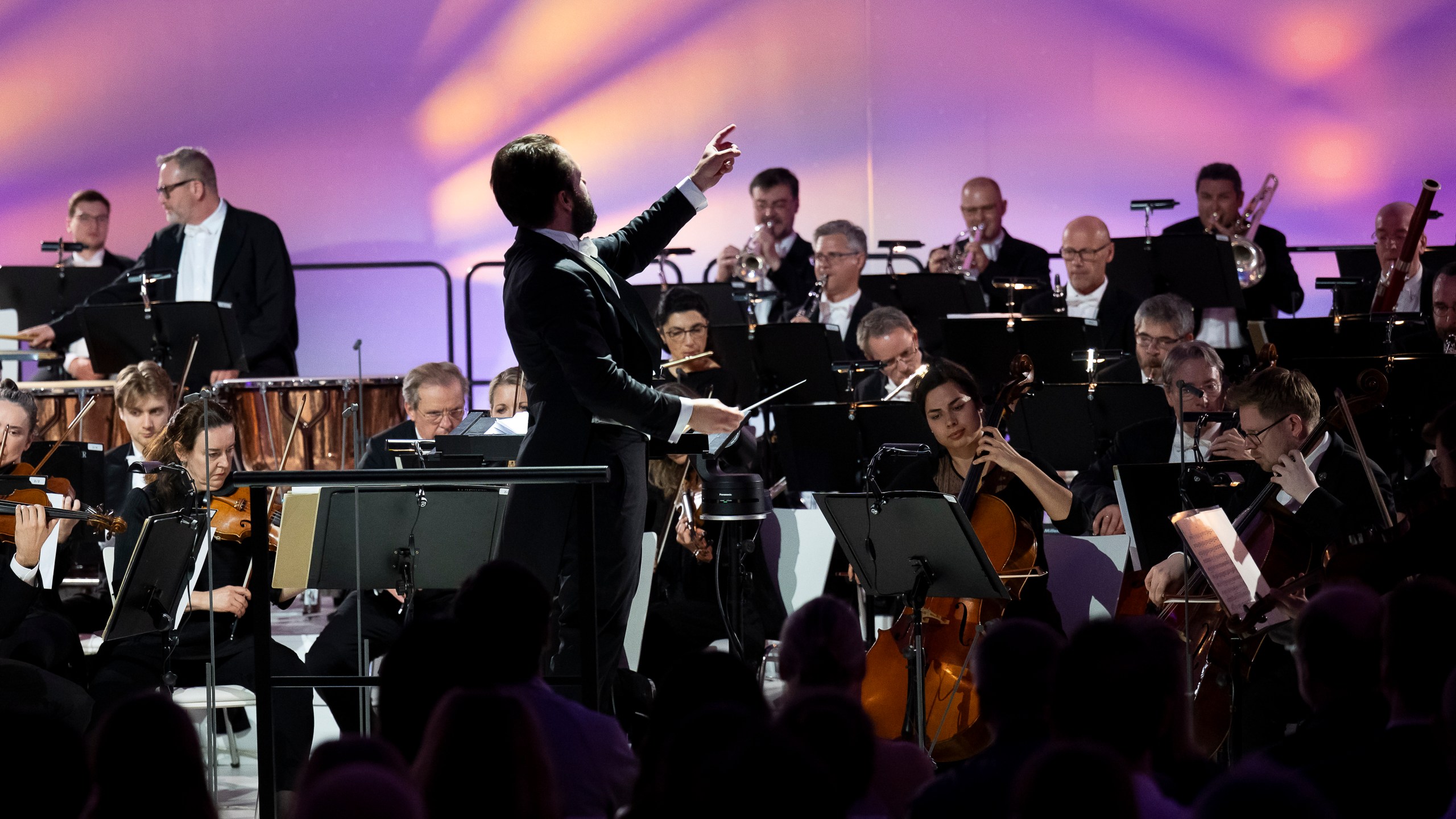 Members of the Vienna Symphony Orchestra perform "The Blue Danube" waltz as it is transmitted into deep space towards Voyager 1. in Vienna, Austria, on Saturday, May 31, 2025. (AP Photo/Denes Erdos)