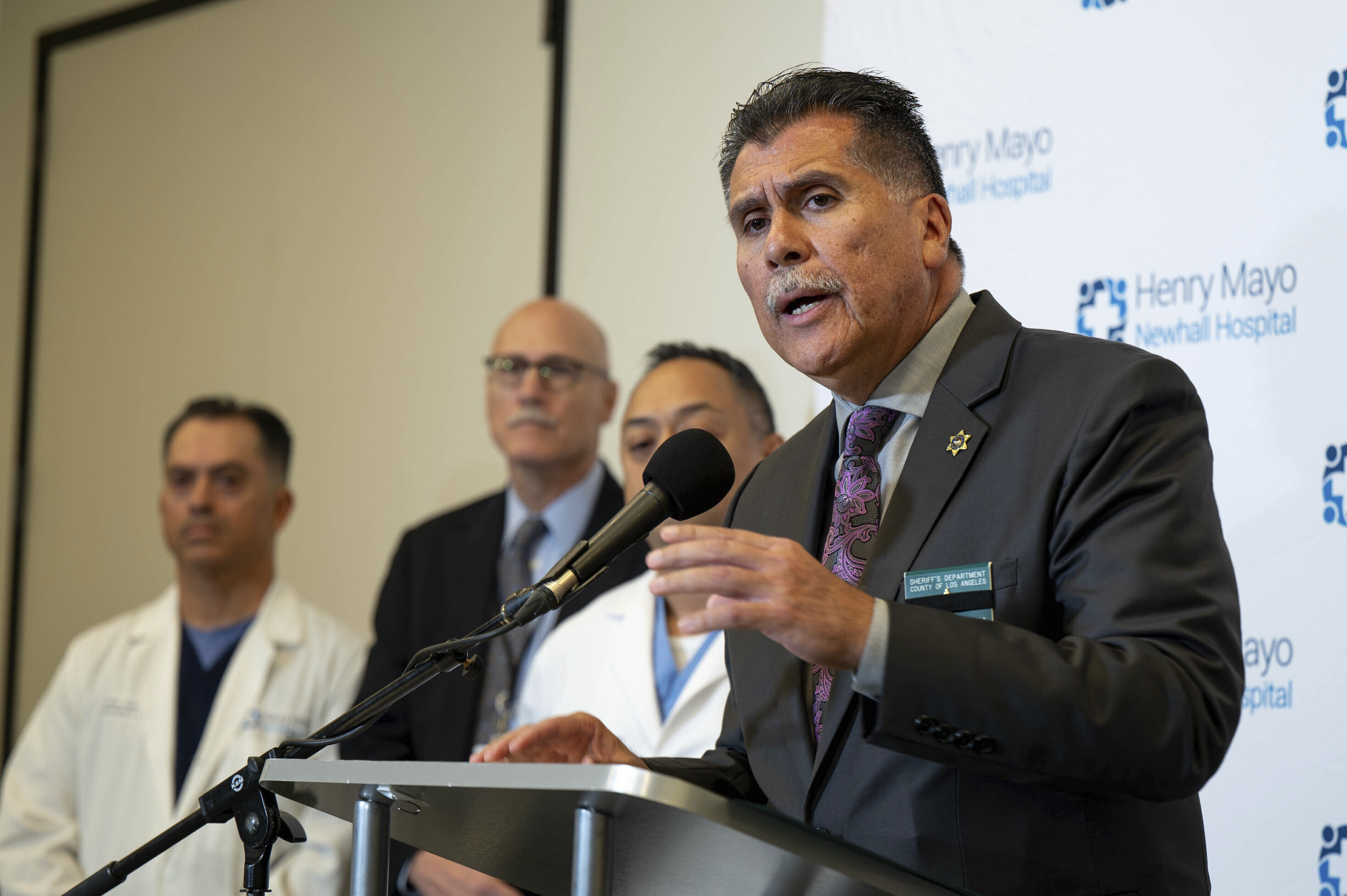 FILE - L.A. County Sheriff Robert Luna addresses the media in Castaic, Calif, Tuesday, Oct. 10, 2023. (David Crane/The Orange County Register via AP, File)