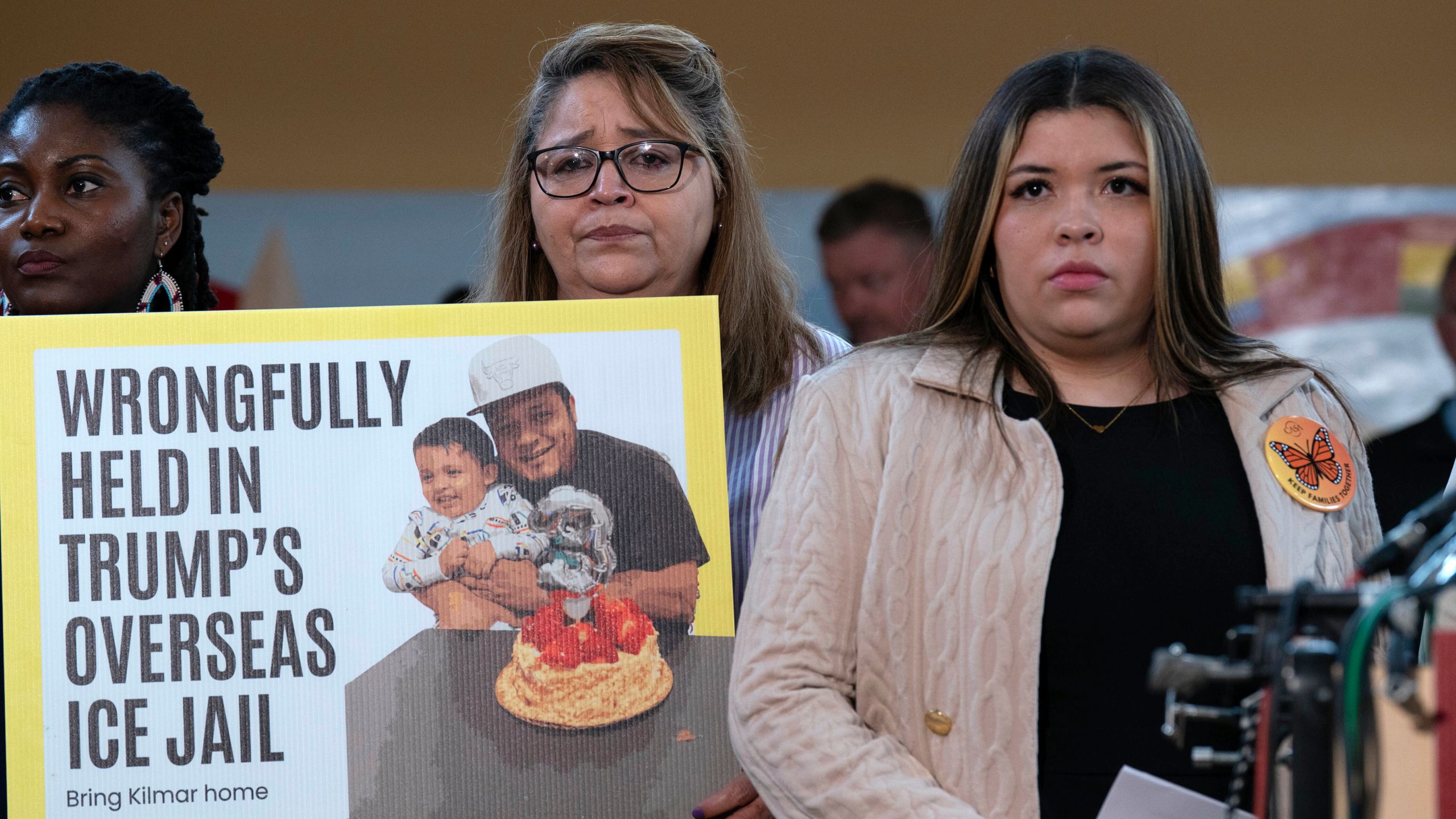 FILE - Jennifer Vasquez Sura, the wife of Kilmar Abrego Garcia of Maryland, who was mistakenly deported to El Salvador, right, stands with supporters during a news conference at CASA's Multicultural Center in Hyattsville, Md., April 4, 2025. (AP Photo/Jose Luis Magana, FIle)