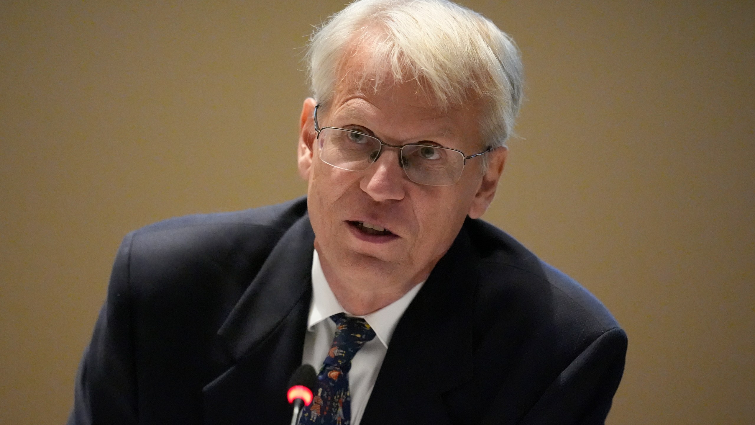 Dr. Martin Kulldorf speaks during a meeting of the Advisory Committee in Immunization Practices at the CDC, Wednesday, June 25, 2025, in Atlanta. (AP Photo/Mike Stewart)