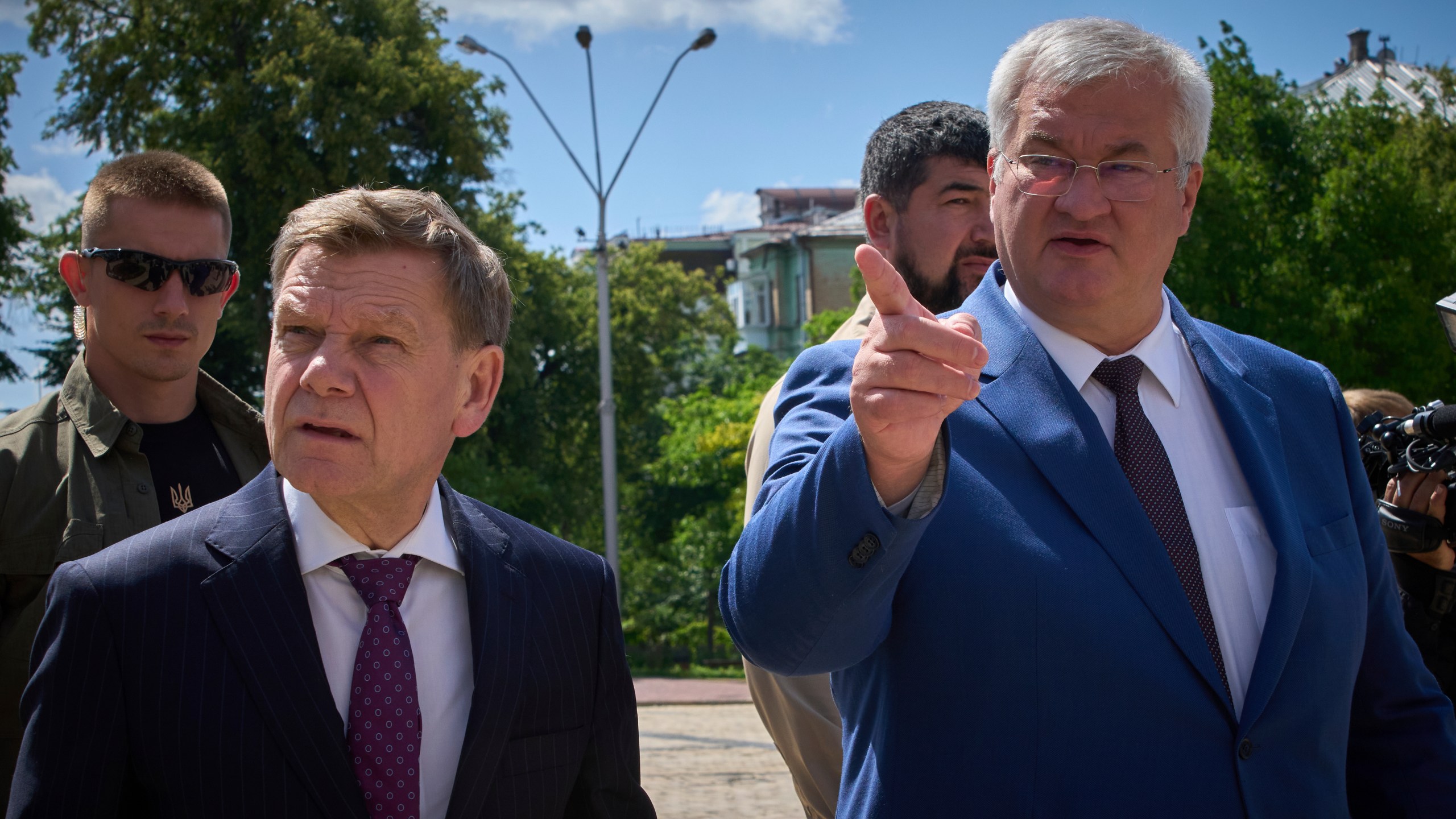 German Foreign Minister Johann Wadephul, left, and Ukrainian Foreign Minister Andrii Sybiha talk during their meeting in Kyiv, Ukraine, Monday, June 30, 2025. (AP Photo/Efrem Lukatsky)