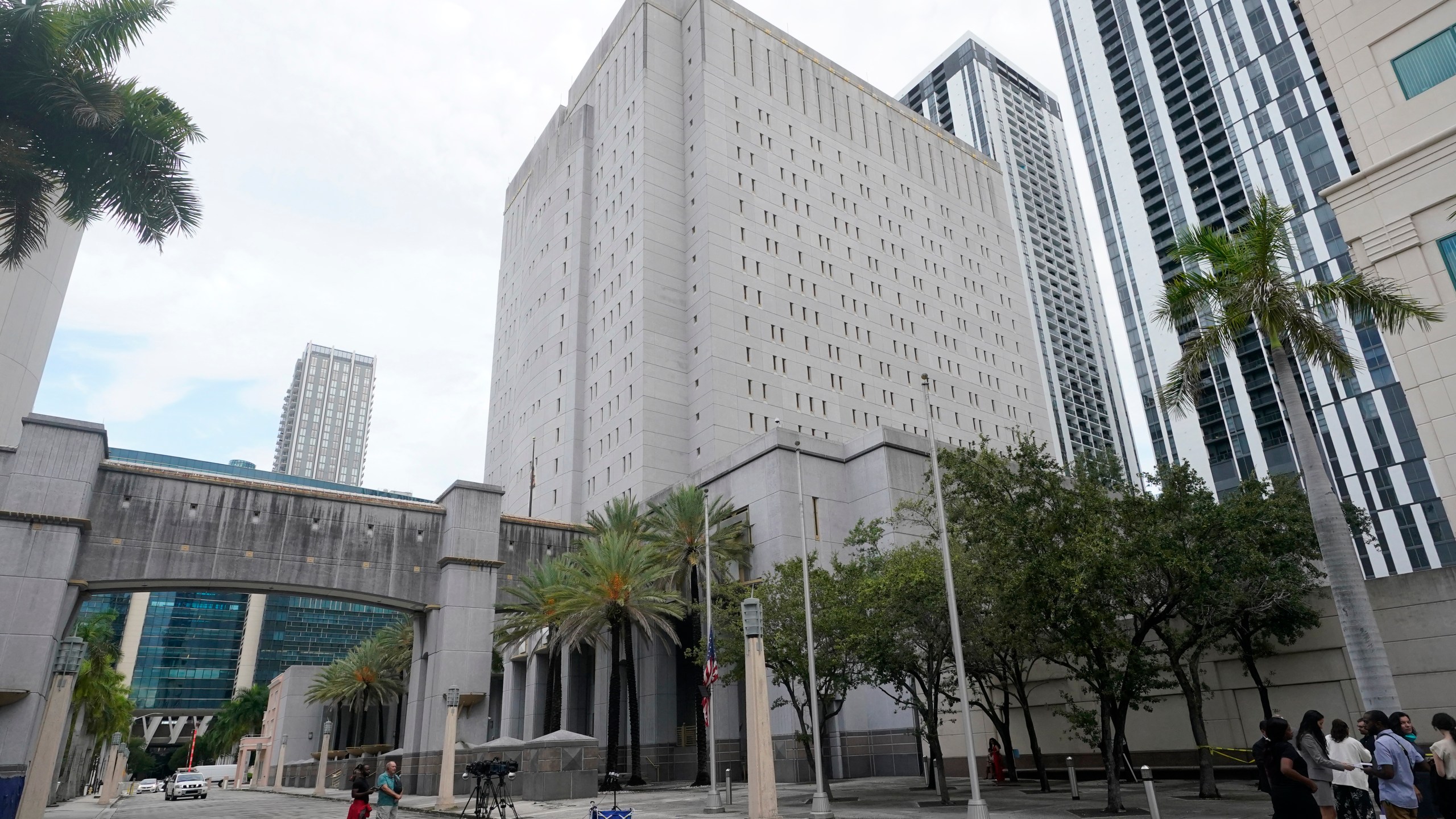 FILE - The Federal Detention Center stands on Sept. 15, 2022, in Miami. (AP Photo/Wilfredo Lee, File)
