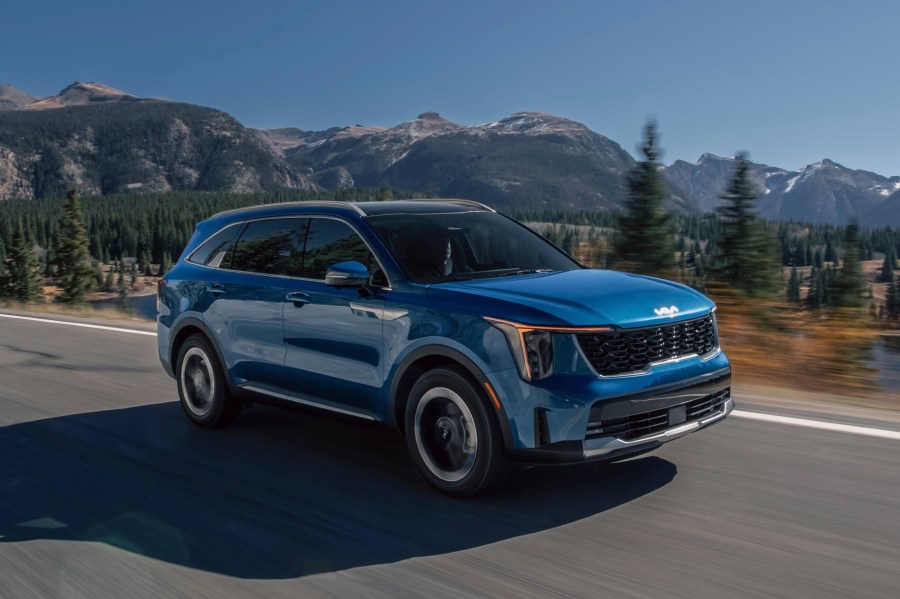 This photo provided by Kia shows the 2025 Sorento Hybrid. The Sorento Hybrid is an enticing option if you're looking for a small SUV with three rows of seating and good mpg. (Courtesy of Kia America via AP)