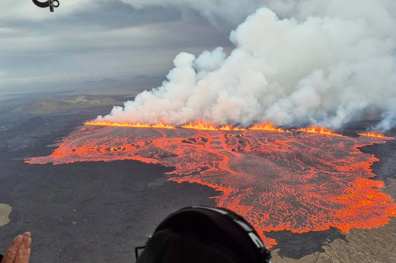 A view of the volcanic eruption by the Sundhnúkagigjarö íur volcano, in Grindavik, Iceland, Wednesday, July 16, 2025. (Department of Civil Protection and Emergency Management via AP)