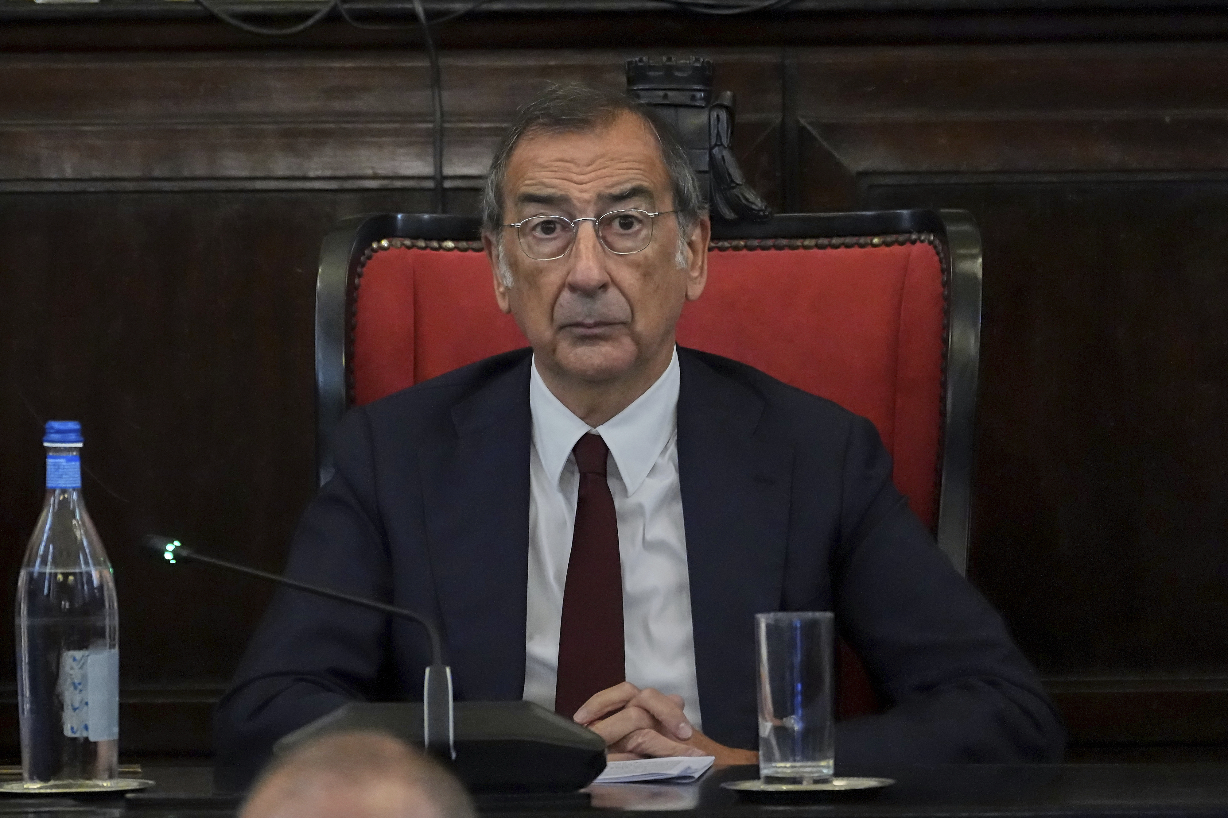 Milan's Mayor Giuseppe Sala waits to deliver his address to the City Council Monday, July 21, 2025, in Milan, northern Italy, as prosecutors are investigating more than 70 individuals, including Mayor Sala, over a sprawling corruption probe into the city's real estate industry. (AP Photo/Antonio Calanni)