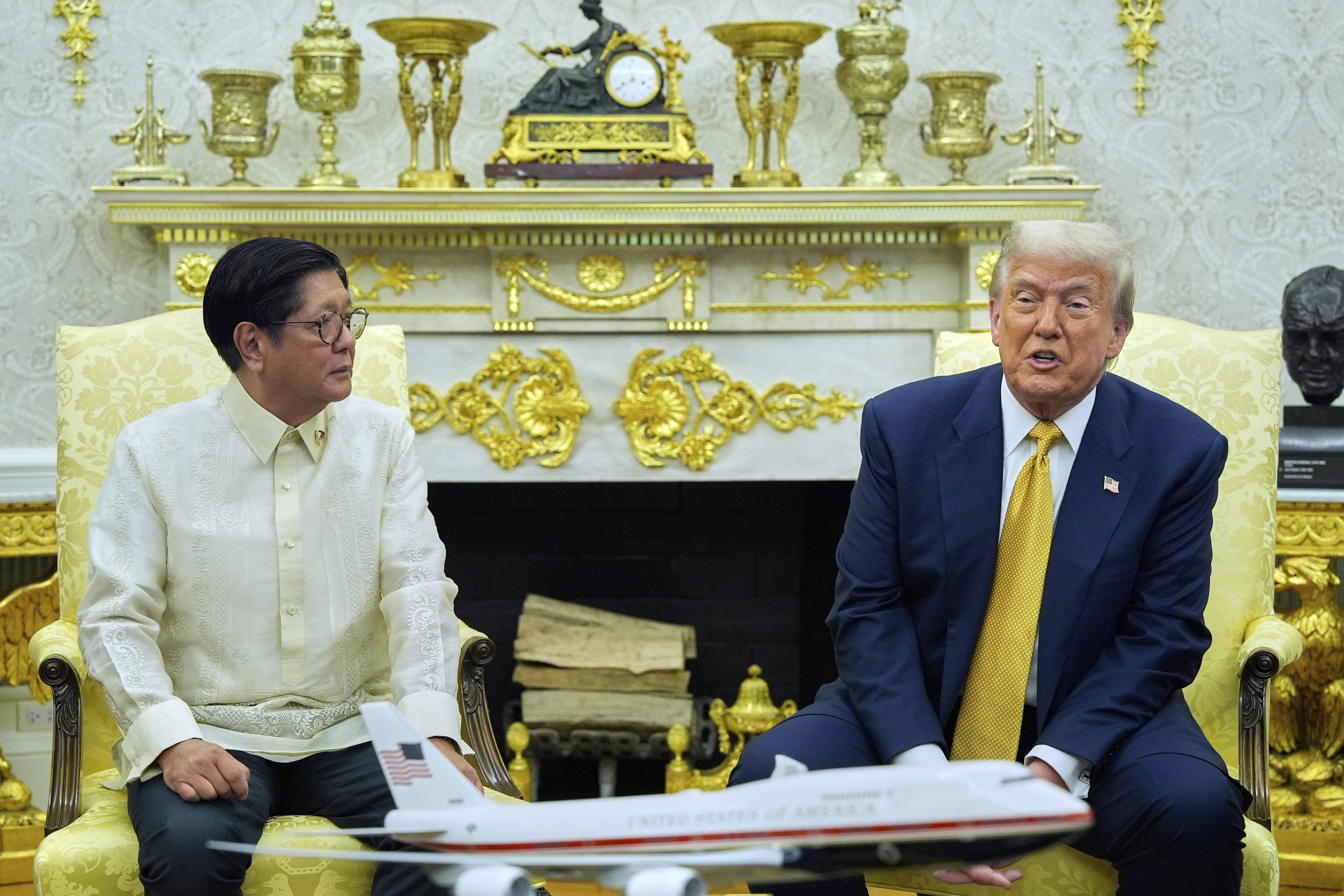President Donald Trump meets with Philippine President Ferdinand Marcos Jr., in the Oval Office of the White House, Tuesday, July 22, 2025, in Washington. (AP Photo/Alex Brandon)