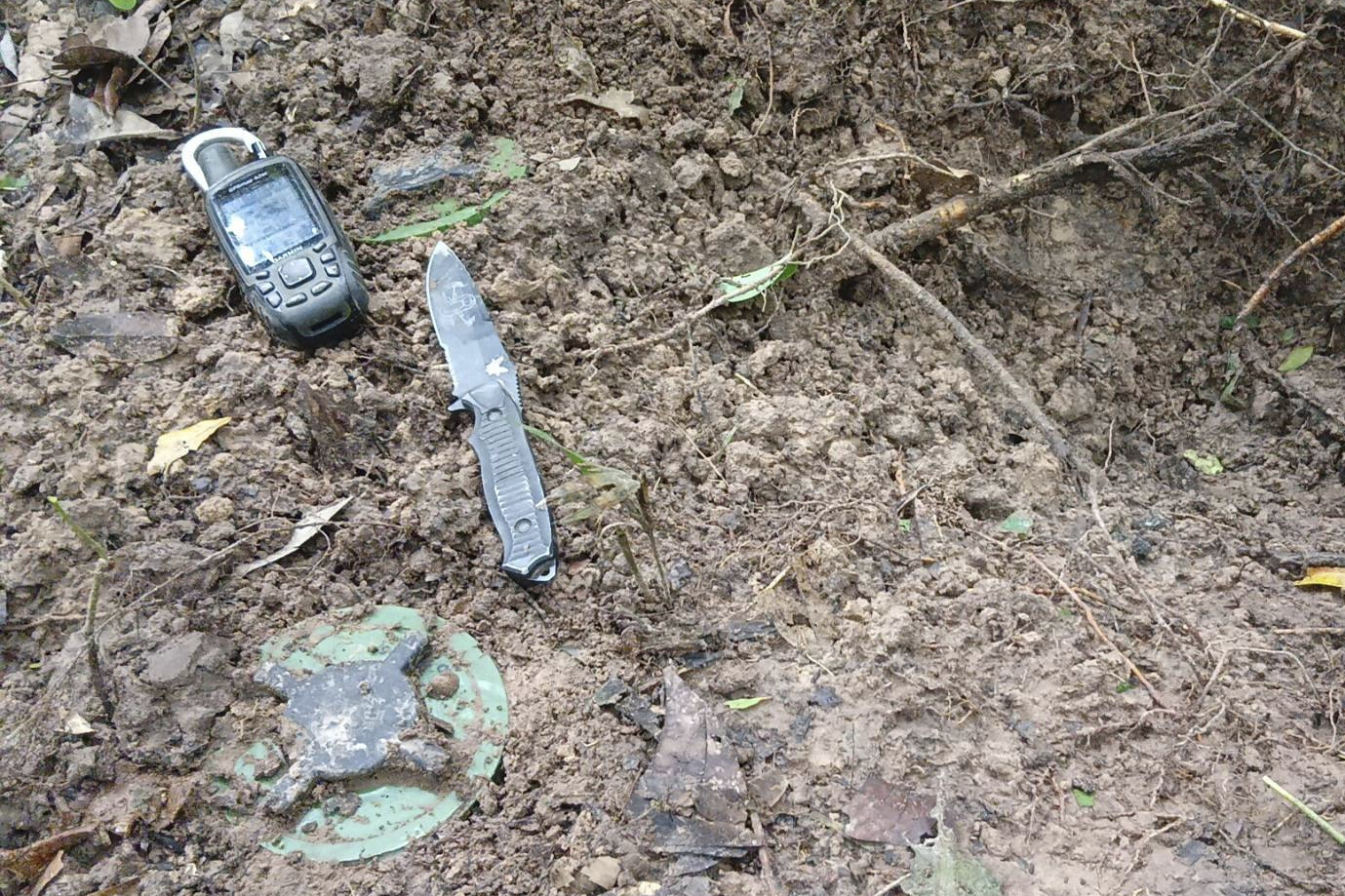 In this Sunday, July, 2025, photo released by the Royal Thai Army, Thai soldiers inspect a border area in Ubon Ratchathani†province where the Royal Thai Army said two anti-personnel landmines were found. (Royal Thai Army via AP)