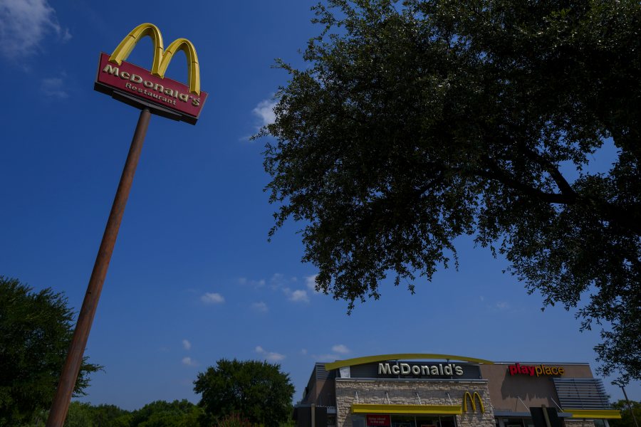 A McDonald's restaurant is visible Tuesday, Aug. 5, 2025, in Arlington, Texas. (AP Photo/Julio Cortez)