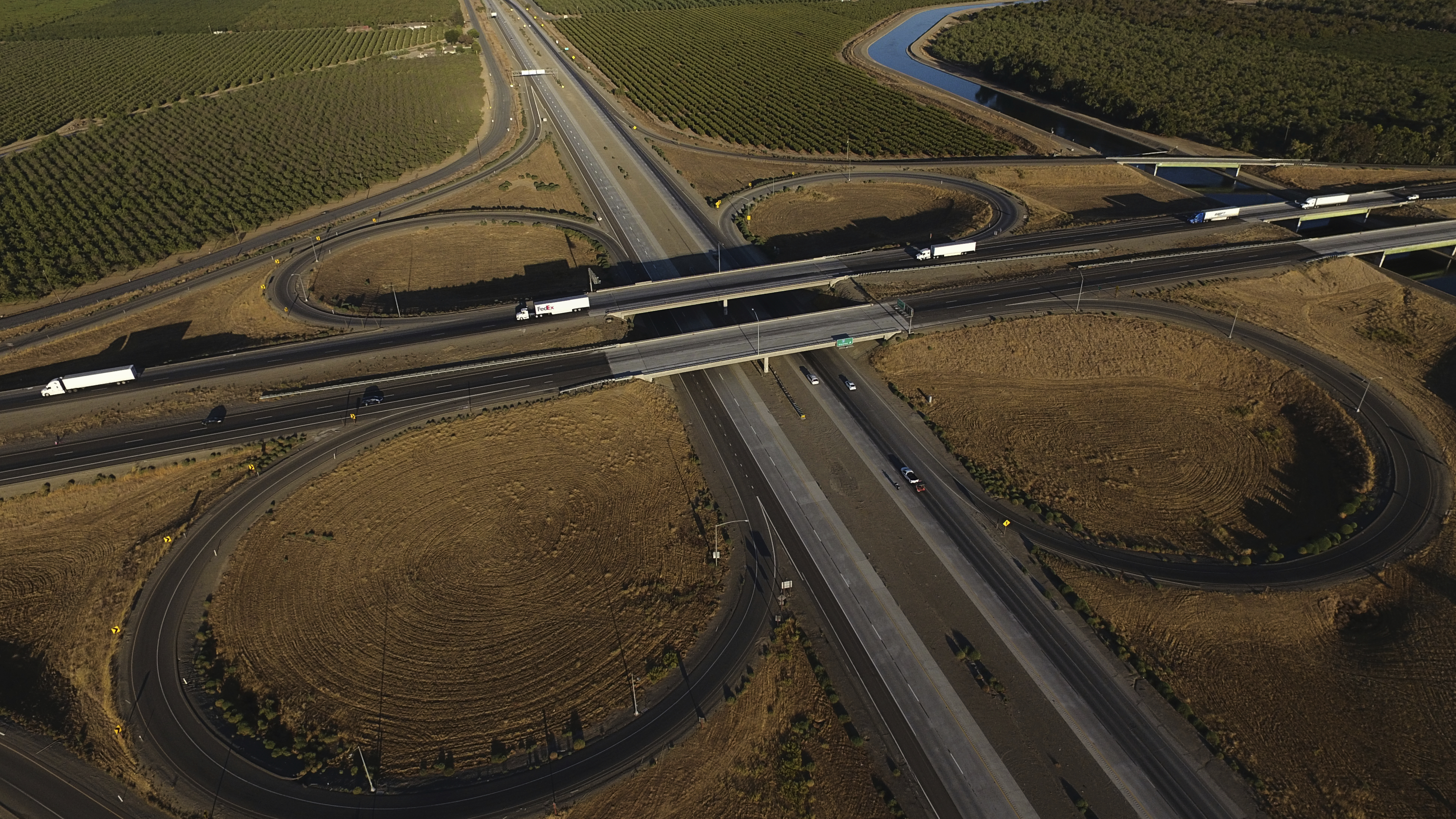 Freight trucks travel northbound on Interstate 5 Highway, Wednesday, Sept. 3, 2025, in Tracy, Calif. (AP Photo/Godofredo A. Vásquez)