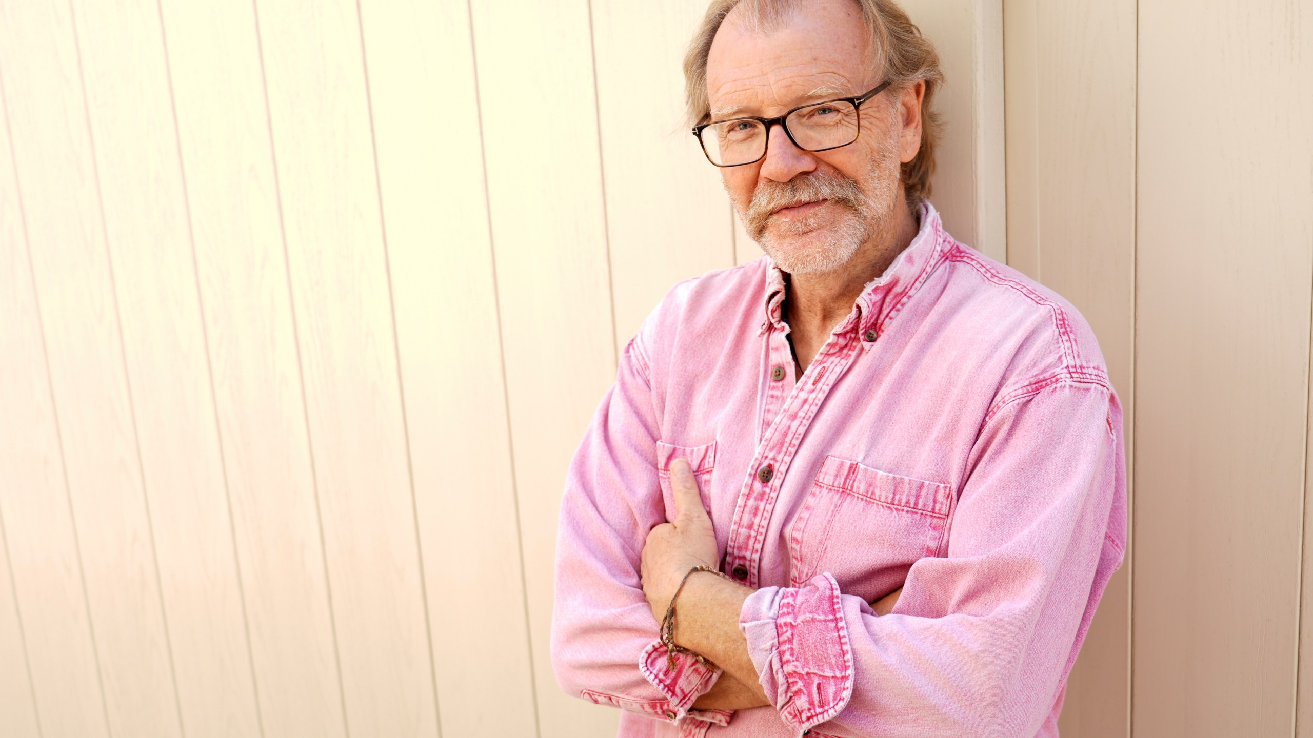 Author George Saunders poses for a portrait on Wednesday, Aug. 20, 2025, in Santa Monica, Calif. (AP Photo/Chris Pizzello)